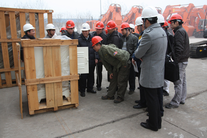 1670996503716091.jpg 005-室外实机培训(二).jpg